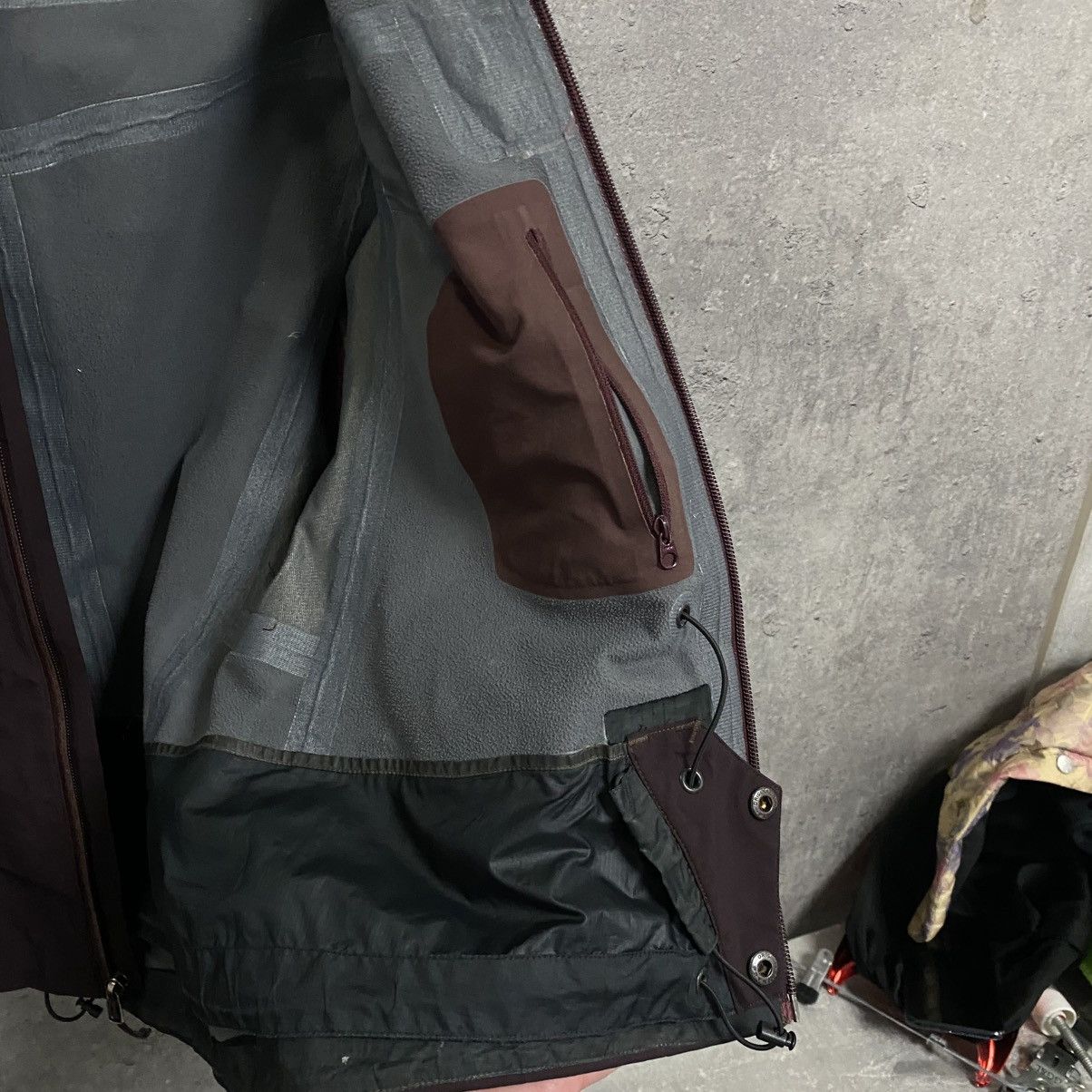 Arc'teryx Vintage Arc’teryx Recco Gore Tex Jacket Size XS / US 0-2 / IT 36-38 - 15 Thumbnail