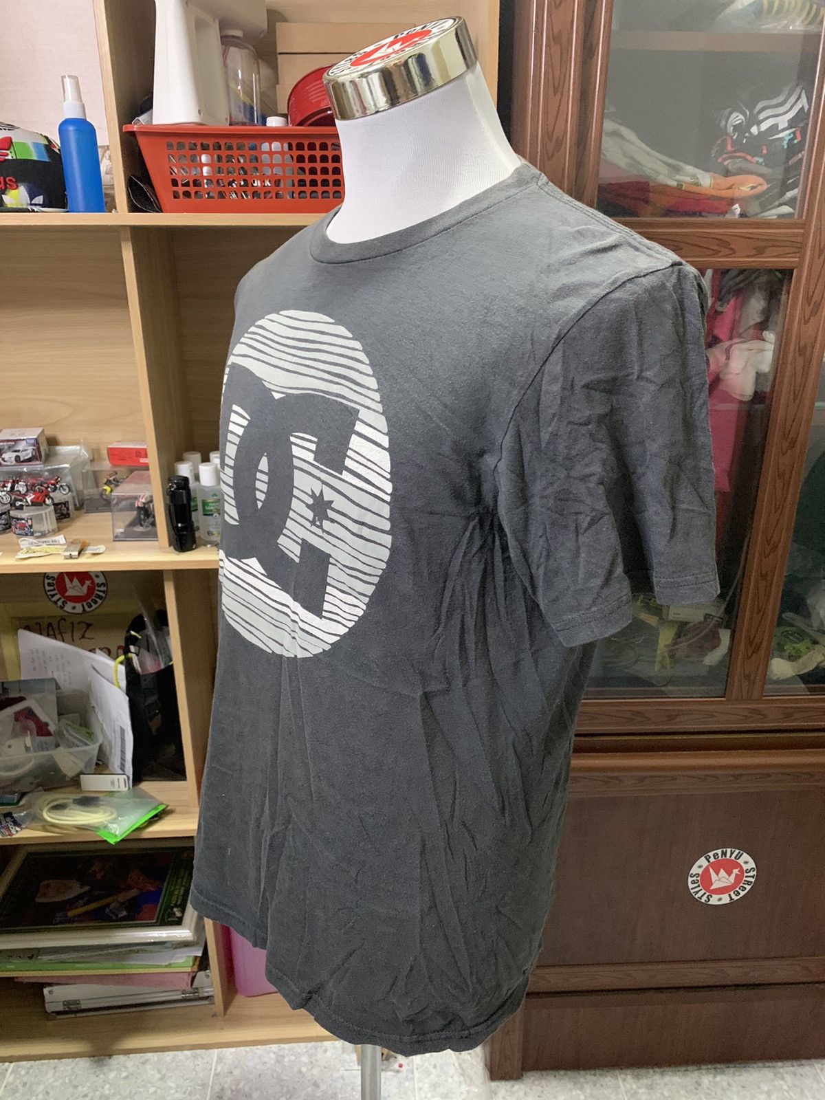 DC dc shoe classic logo m t shirt Size US M / EU 48-50 / 2 - 4 Thumbnail