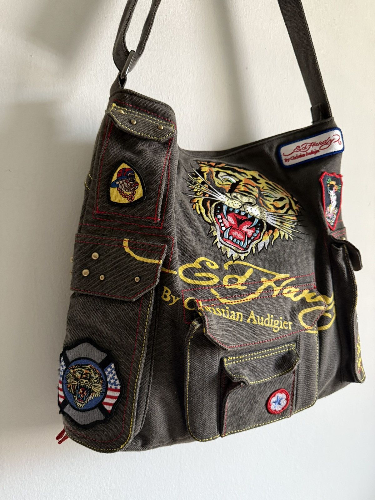 Ed Hardy 2000s Ed hardy Canvas Cotton muktipocket sling bag Size ONE SIZE - 2 Thumbnail