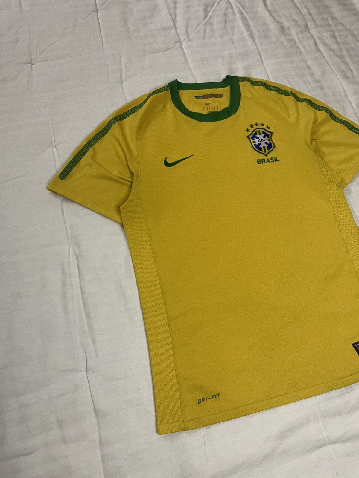 Nike Vintage Nike Brazil 2008-2010 Home Soccer Football Jersey Size US M / EU 48-50 / 2 - 3 Thumbnail