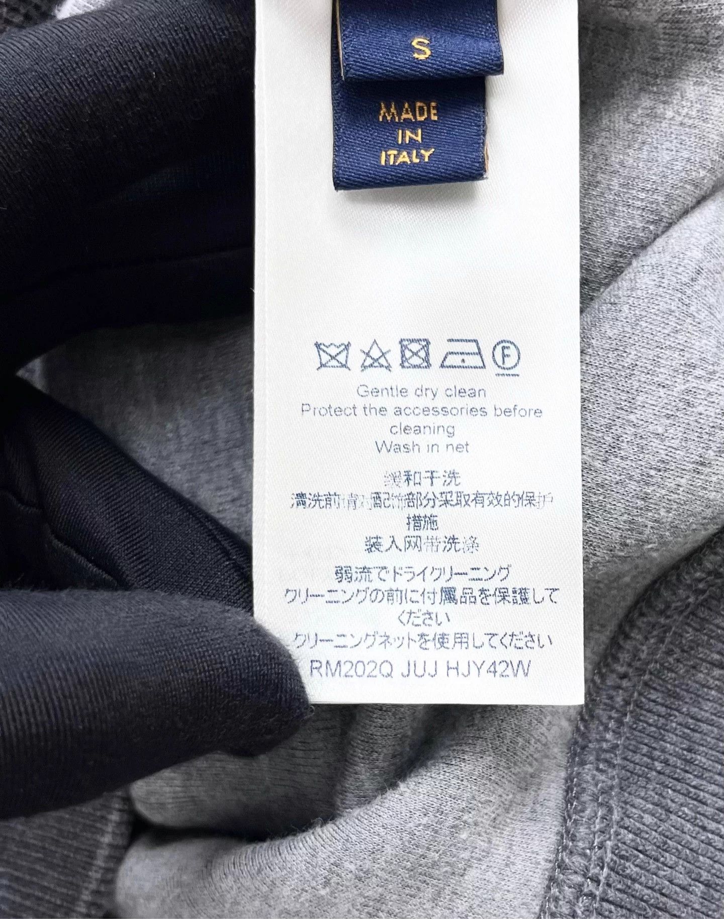 Louis Vuitton Louis Vuitton Gray Metal Pin Manual Logo Zip Hoodie S Size US S / EU 44-46 / 1 - 4 Thumbnail