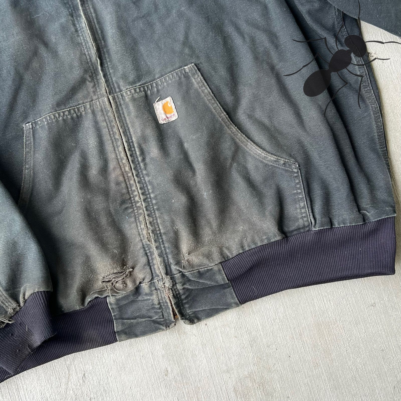 Carhartt × Vintage Carhartt J131 BLK faded black hooded work wear jacket Size US XXL / EU 58 / 5 - 2 Thumbnail