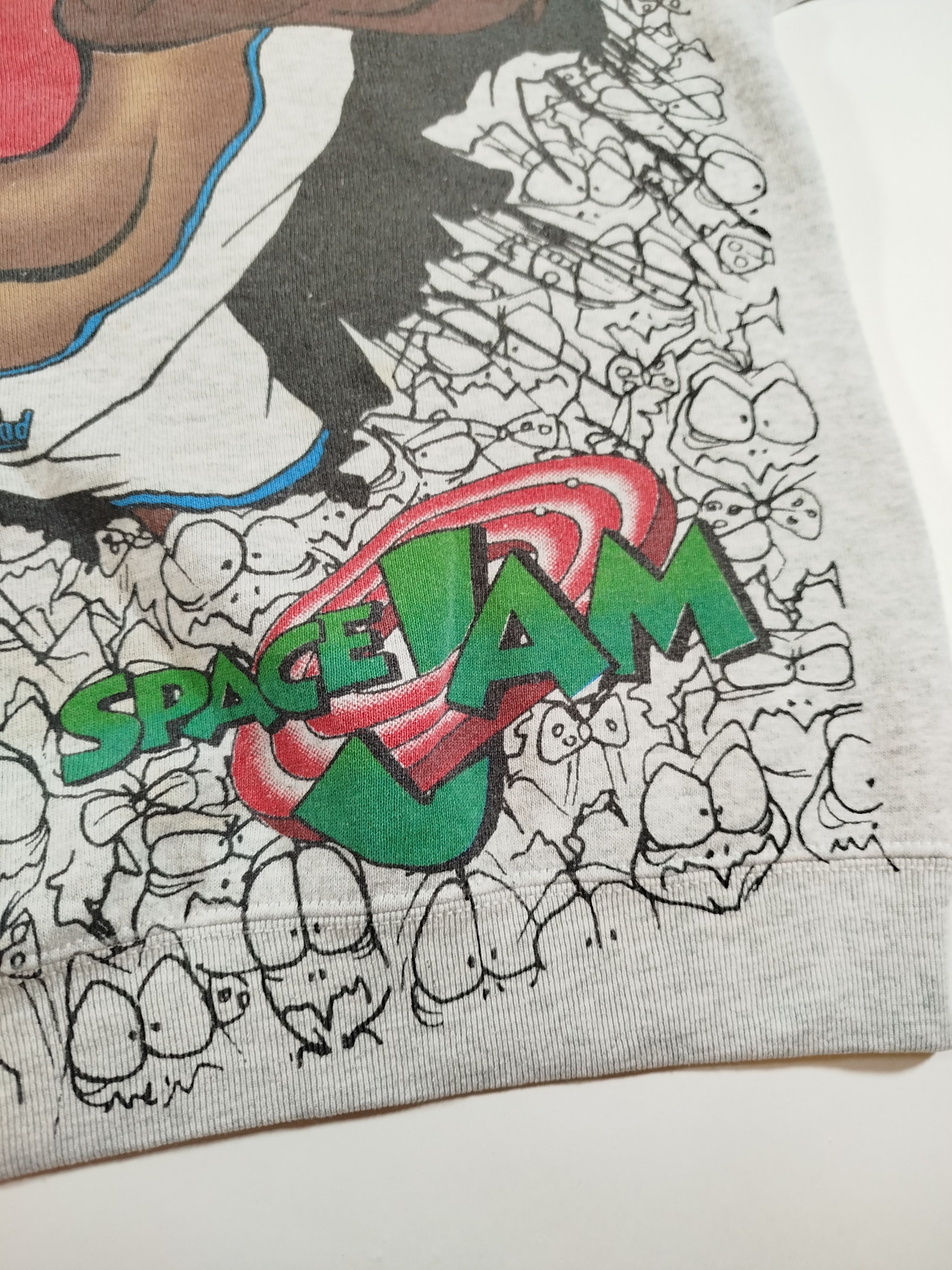 Vintage × Warner Bros Vintage Space Jam Crewneck Taz All Over Print Size US M / EU 48-50 / 2 - 3 Thumbnail