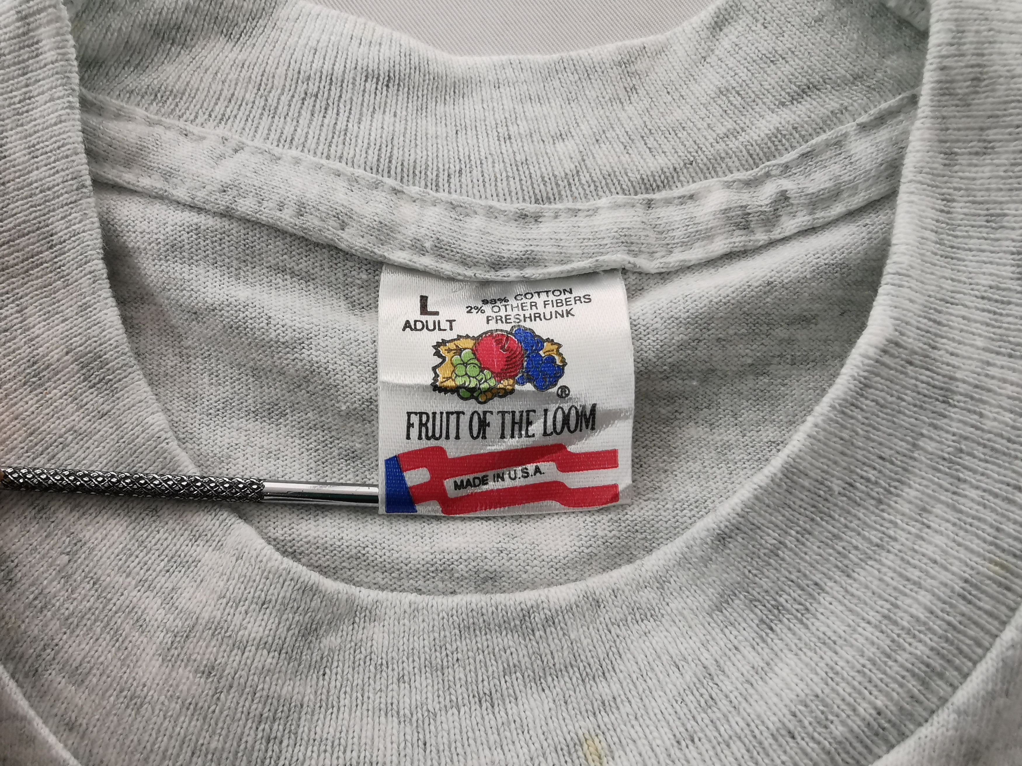 Fruit Of The Loom × Vintage Vintage 90's Brad Pitt Integra T Shirt Made In USA Size L Size US L / EU 52-54 / 3 - 5 Thumbnail