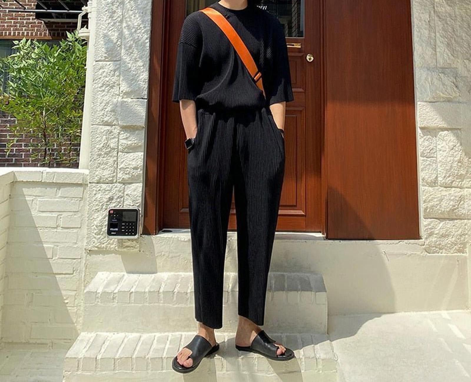 Vintage Oversized Pleated Tee / Pants Set– Minimal Street Style Size US M / EU 48-50 / 2 - 3 Thumbnail
