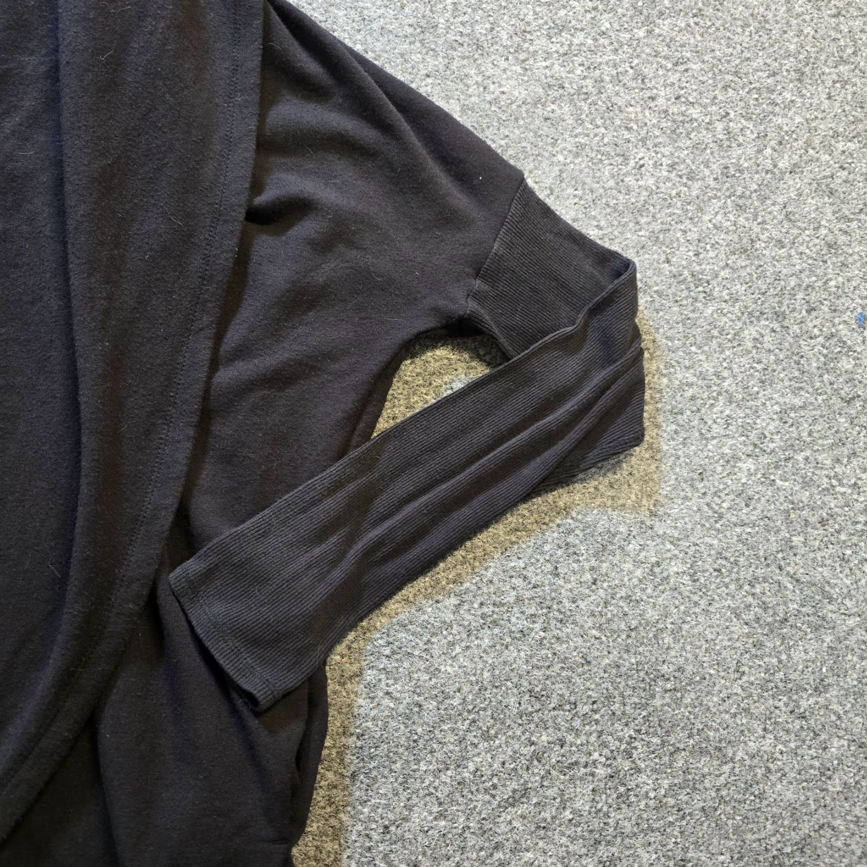 Athleta Athleta Hoodie Sweatshirt Womens Small Black Purana Wrap Casual Activewear, Relaxed Fit, Hooded, Stretch, Solid, Pullover, Long Sleeve, Tie-Dyed? Size S / US 4 / IT 40 - 4 Thumbnail