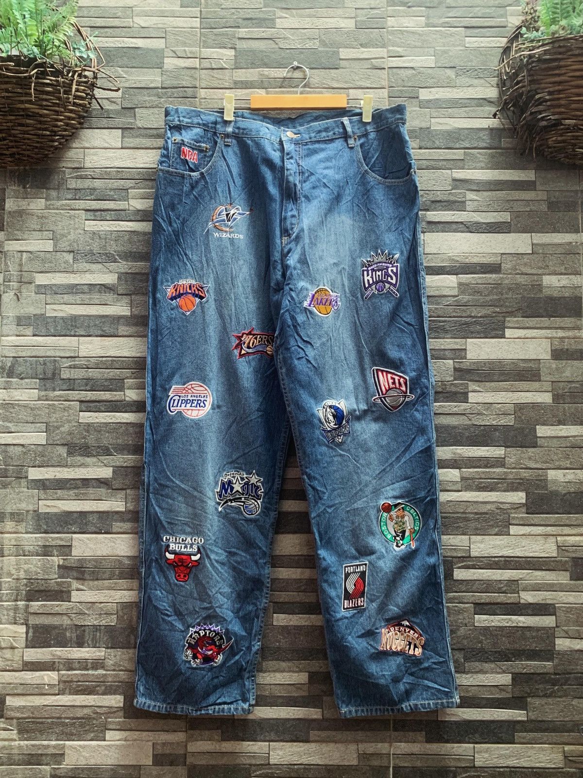 NBA Vintage NBA Unk Embroidery All Team Baggy Pants Size US 40 / EU 56 - 1 Thumbnail