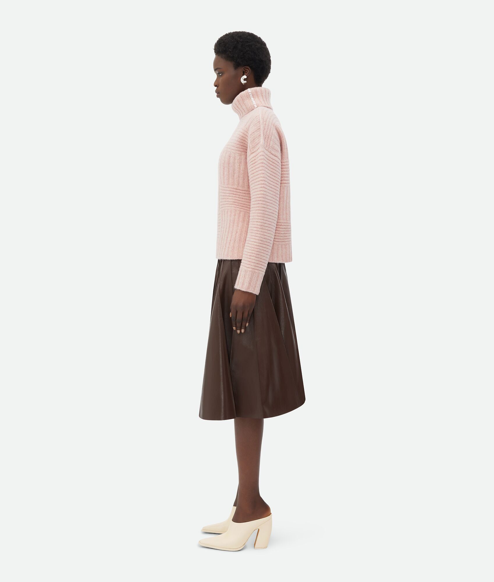 Bottega Veneta o1n1vont0525 Heavy Intreccio Shetland Sweater in Light Pink Size L / US 10 / IT 46 - 2 Thumbnail