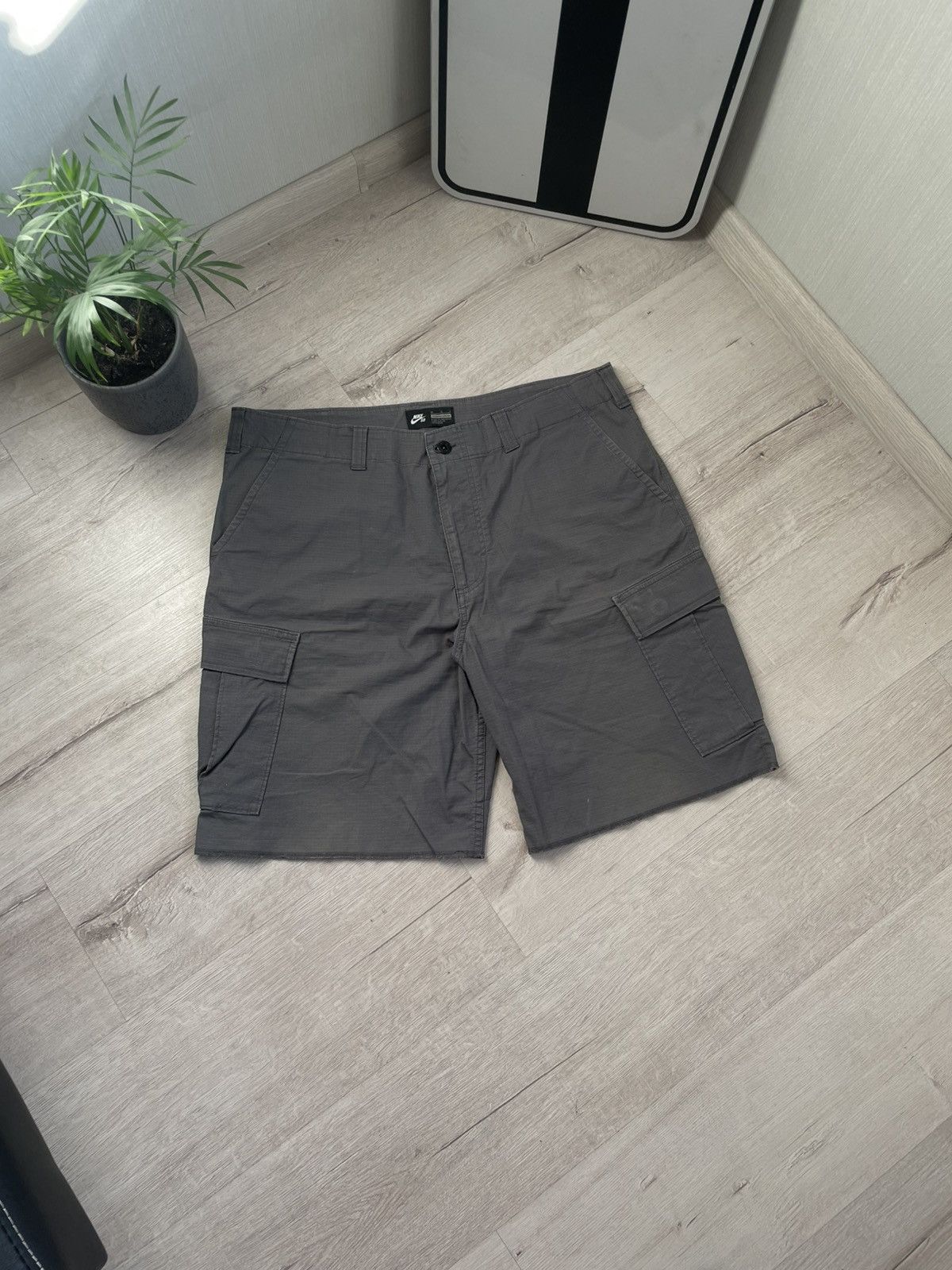 Nike Nike Sb Ripstop Cargo Shorts Skateboard Size US 36 / EU 52 - 8 Thumbnail