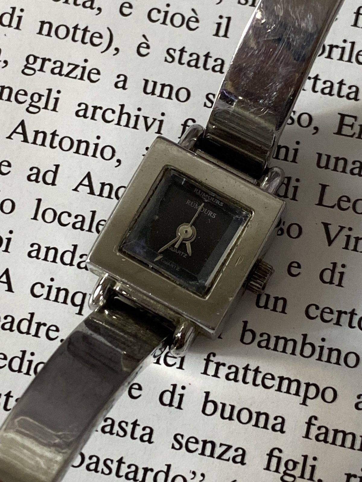 Jewelry Elegant Ladies Silver Wrist Watch Size ONE SIZE - 5 Thumbnail