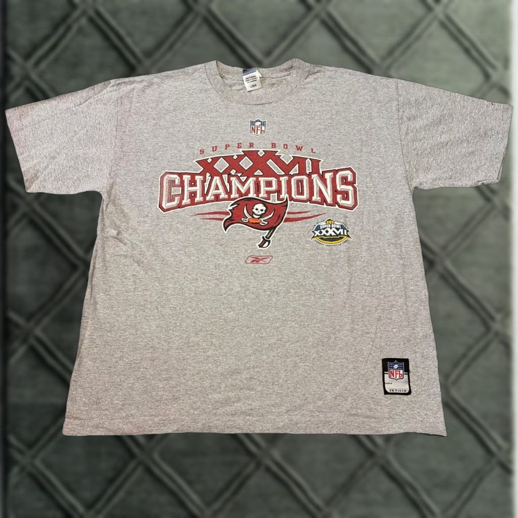 NFL VINTAGE Tampa Bay Buccaneers Super Bowl XXXVII Champs 2003 NFL T-Shirt Large Gray Reebok Mens/Adult L Size US L / EU 52-54 / 3 - 1 Thumbnail