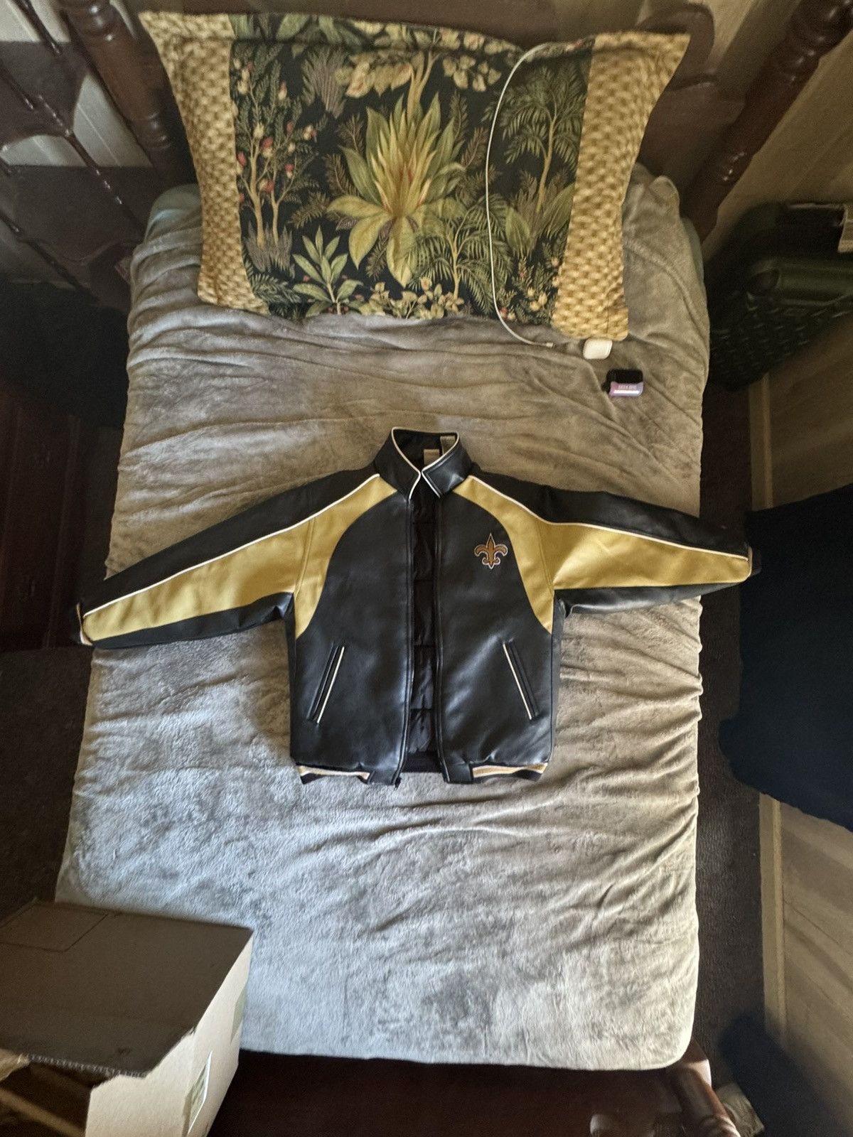 NFL × Vintage VINTAGE NFL NEW ORLEANS SAINTS BLACK LEATHER JACKET Size US XL / EU 56 / 4 - 1 Thumbnail