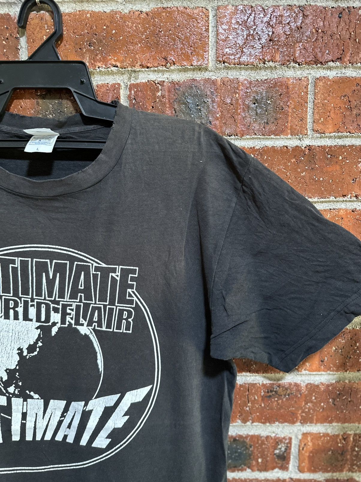 Japanese Brand Thrashed Vintage Ultimate World Flair Distress Tee Size US L / EU 52-54 / 3 - 7 Thumbnail