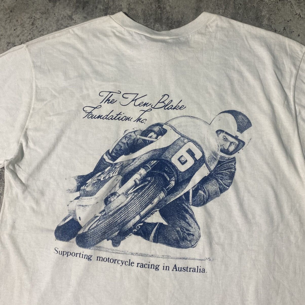 Vintage Vintage kenny Blake Aurstalia Motorcycle Racing Tshirt Size US M / EU 48-50 / 2 - 3 Thumbnail