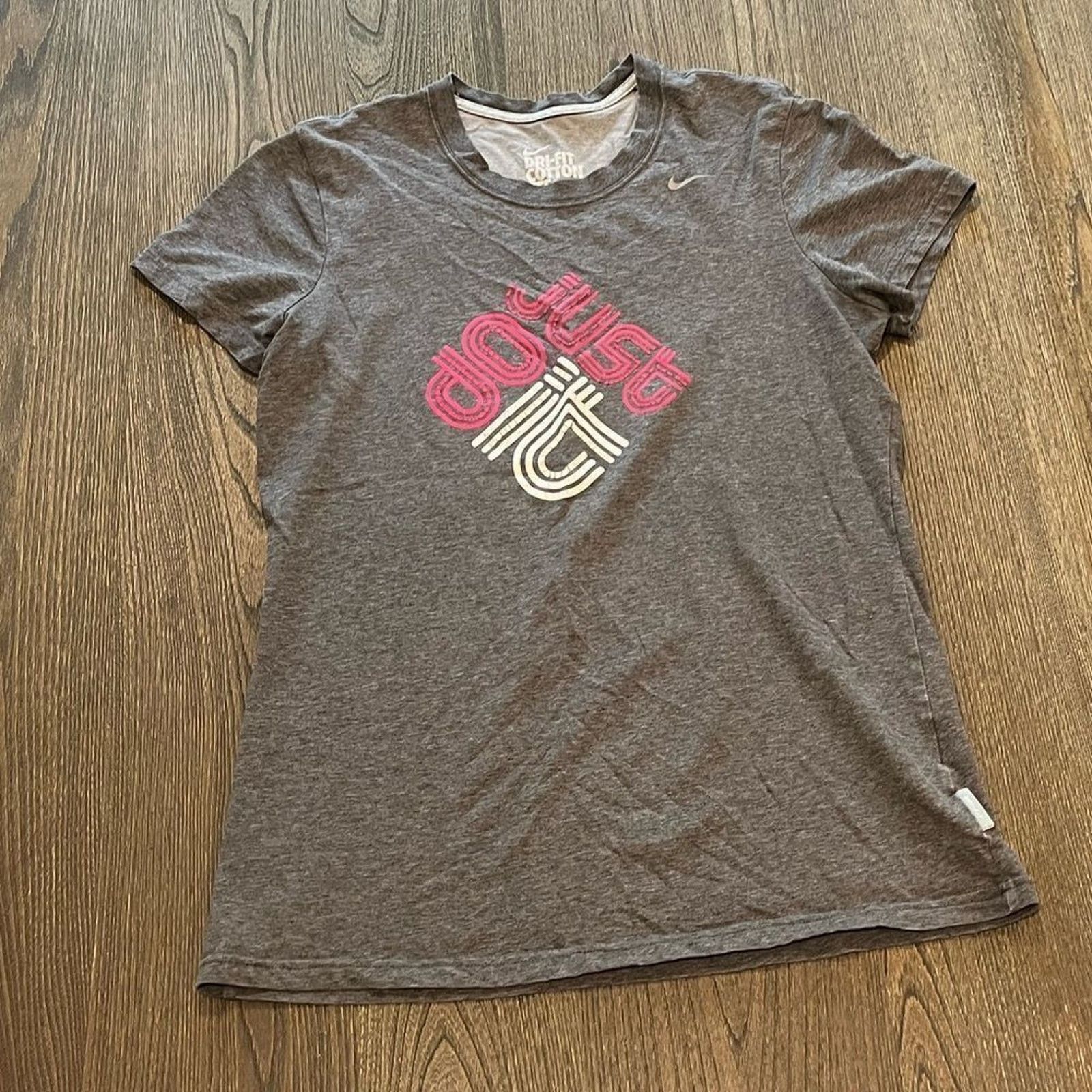 Nike Nike Dri-FIT Cotton Tee Just Do It Gray Pink Graphic Size L / US 10 / IT 46 - 1 Thumbnail