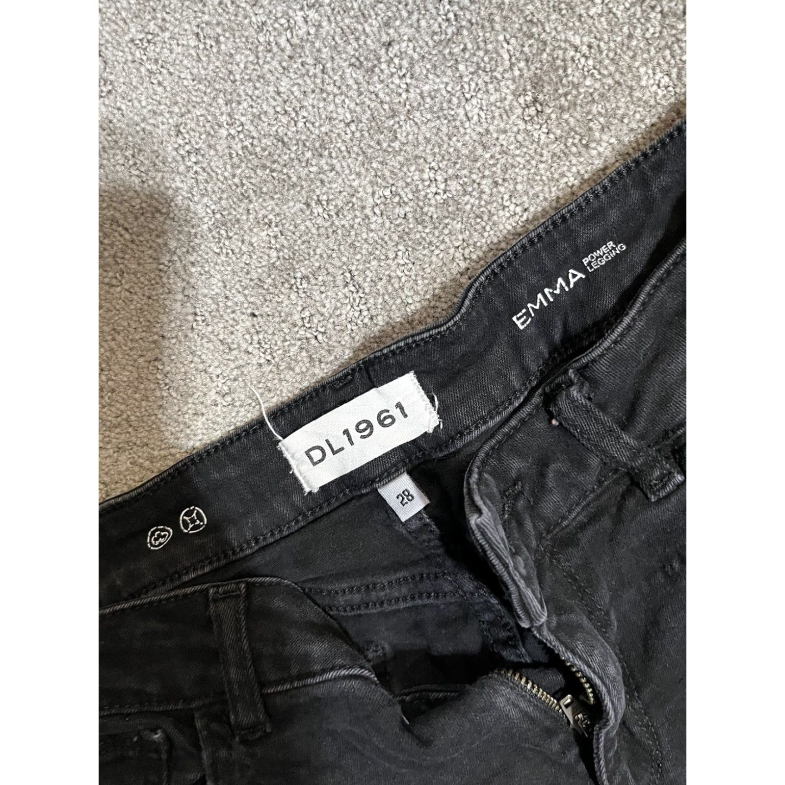 DL1961 DL1961 EMMA Power Legging Jeans Womens 28 Black Dark Wash Comfort Stretch Denim Jegging Slim 5-Pocket Logo City USA Girls Womens Size 28" / US 6 / IT 42 - 4 Thumbnail