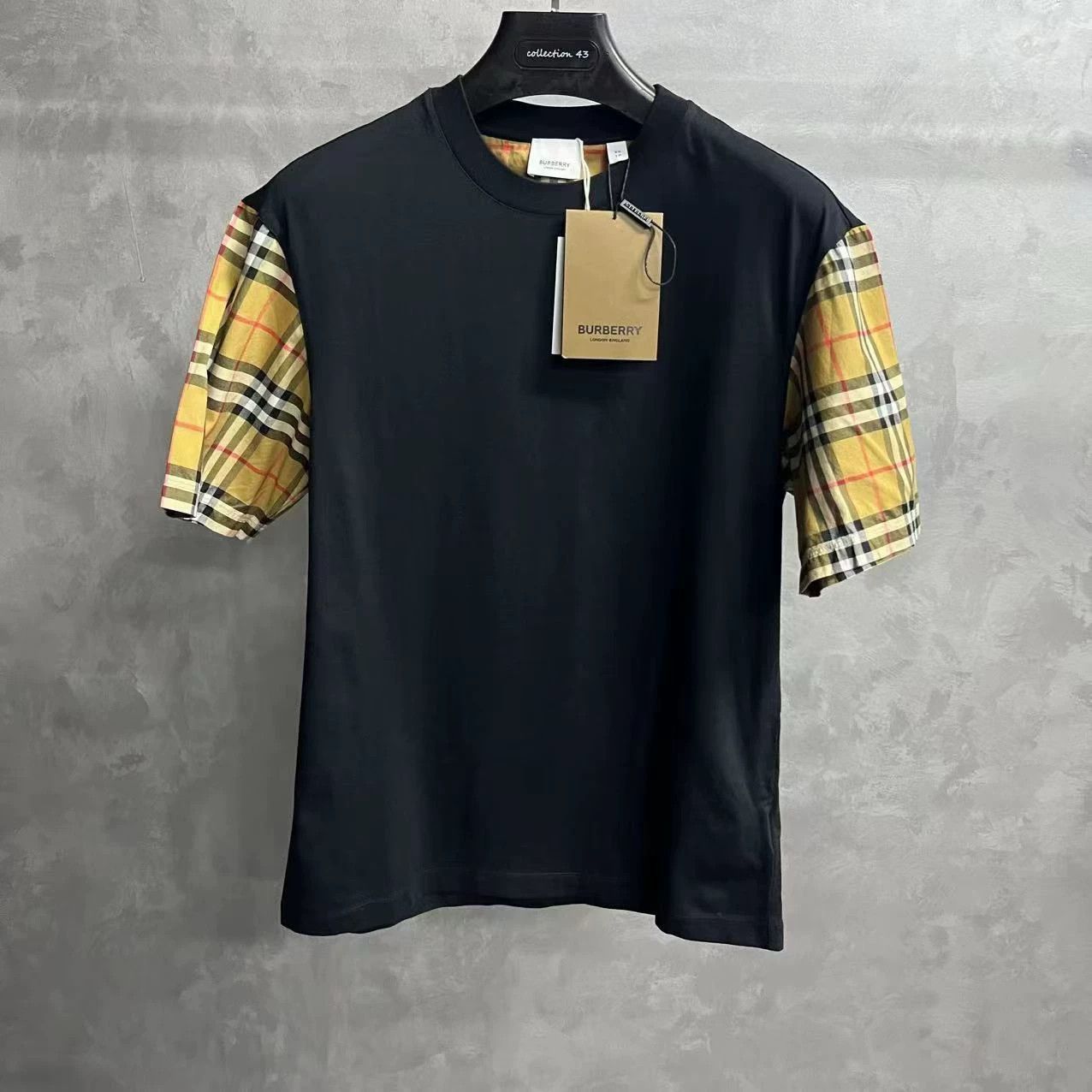 Burberry Burberry Cotton Plaid Black T-Shirt M Women Size M / US 6-8 / IT 42-44 - 1 Thumbnail