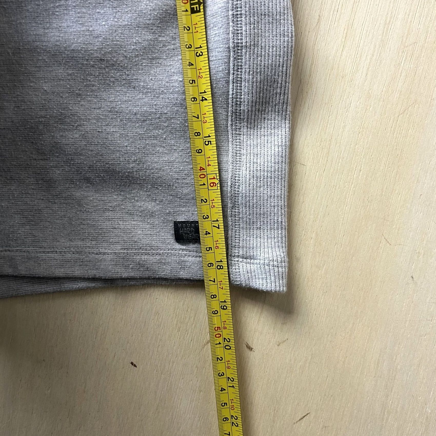 Mountain Hardwear Mountain Hardwear Shorts Mens L Gray French Terry Athletic Lounge 6 Inseam Drawstring Pockets Regular Fit Summer Size US 33 - 5 Thumbnail