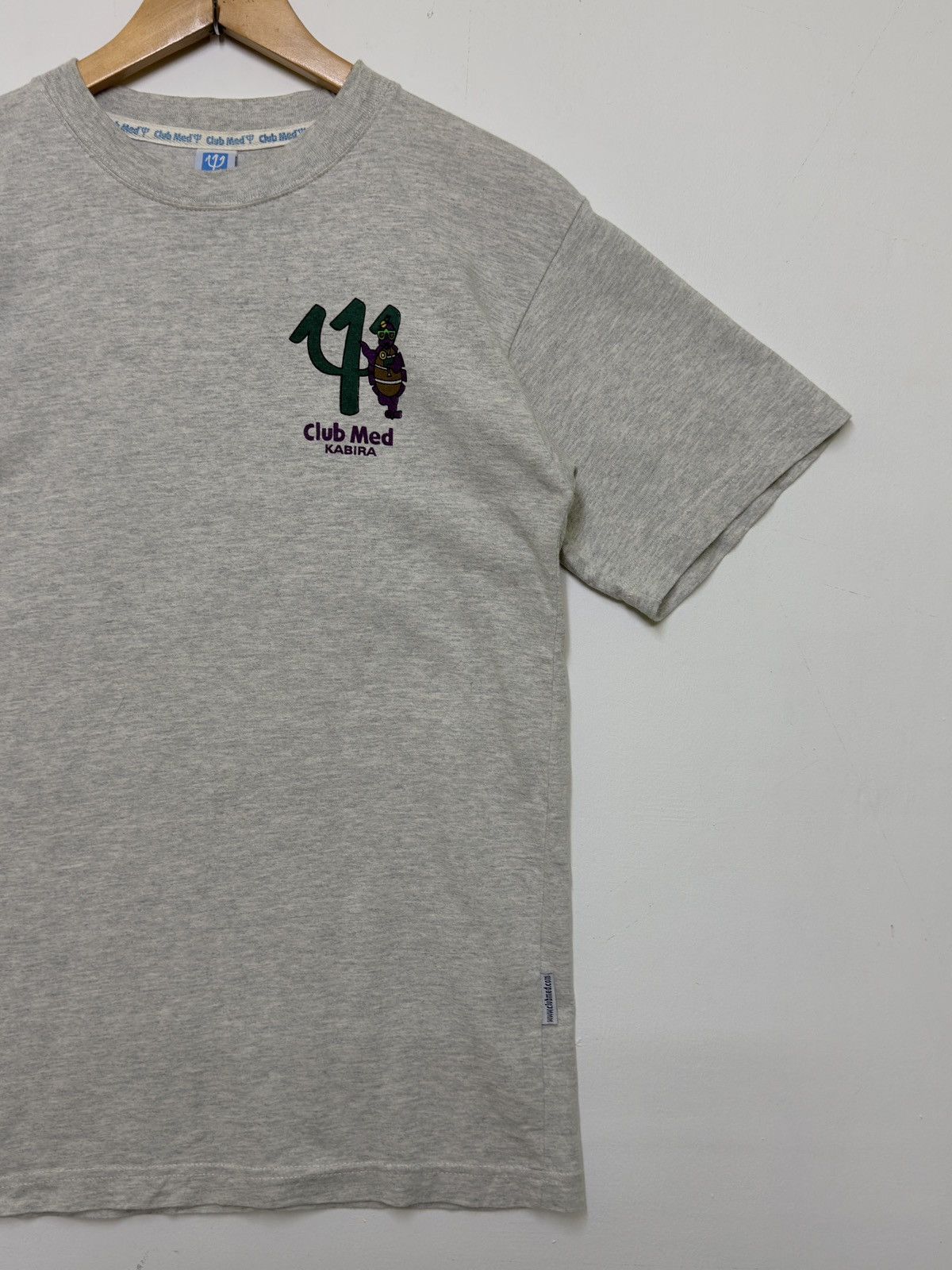 Vintage Vintage Club Med Kabira Resort Back Graphic Tee Size US XS / EU 42 / 0 - 4 Thumbnail