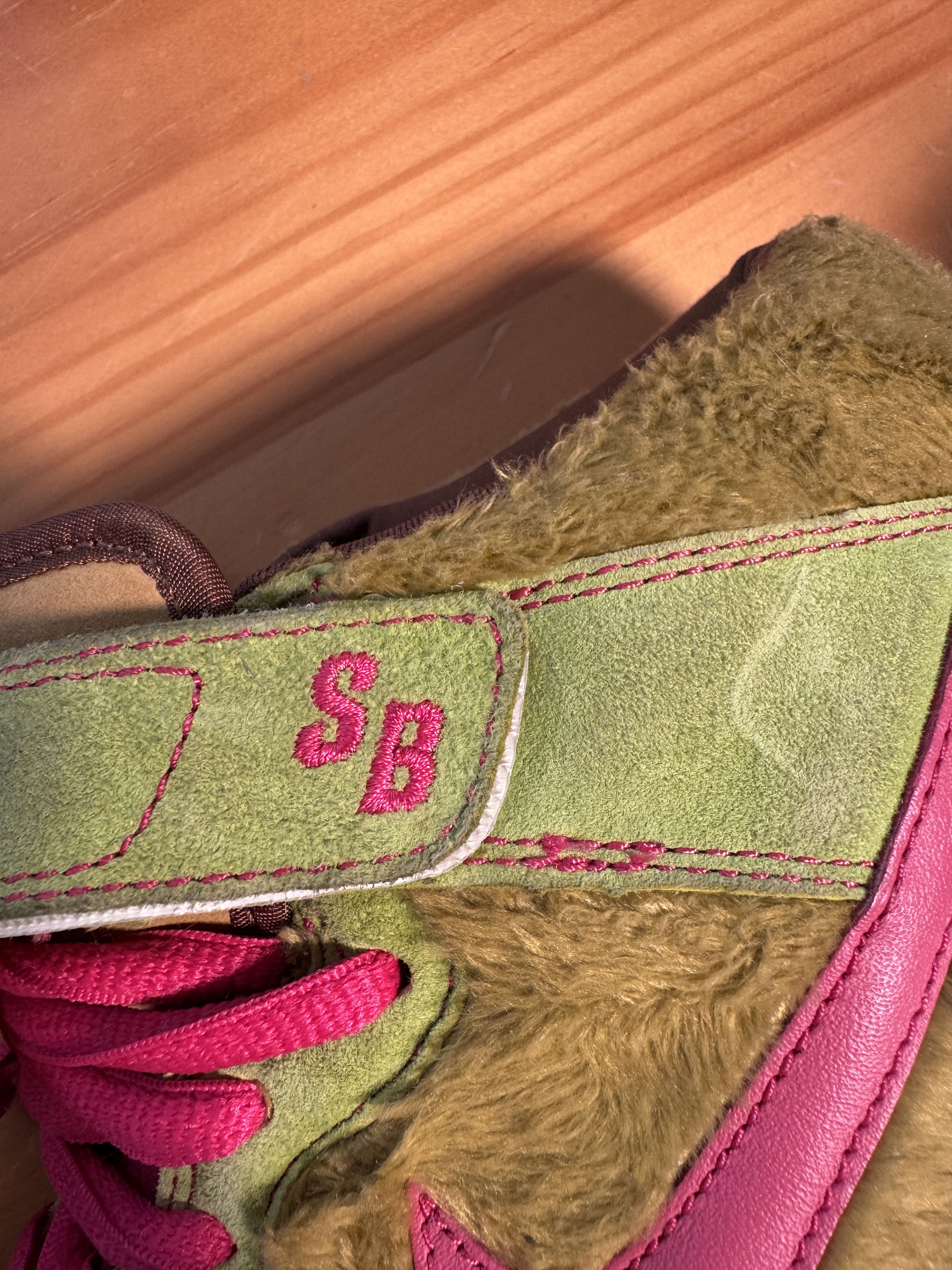 Nike (2006) Nike SB Dunk High The Three Bears ‘Mama Bear’ Size US 10 / EU 43 - 17 Thumbnail