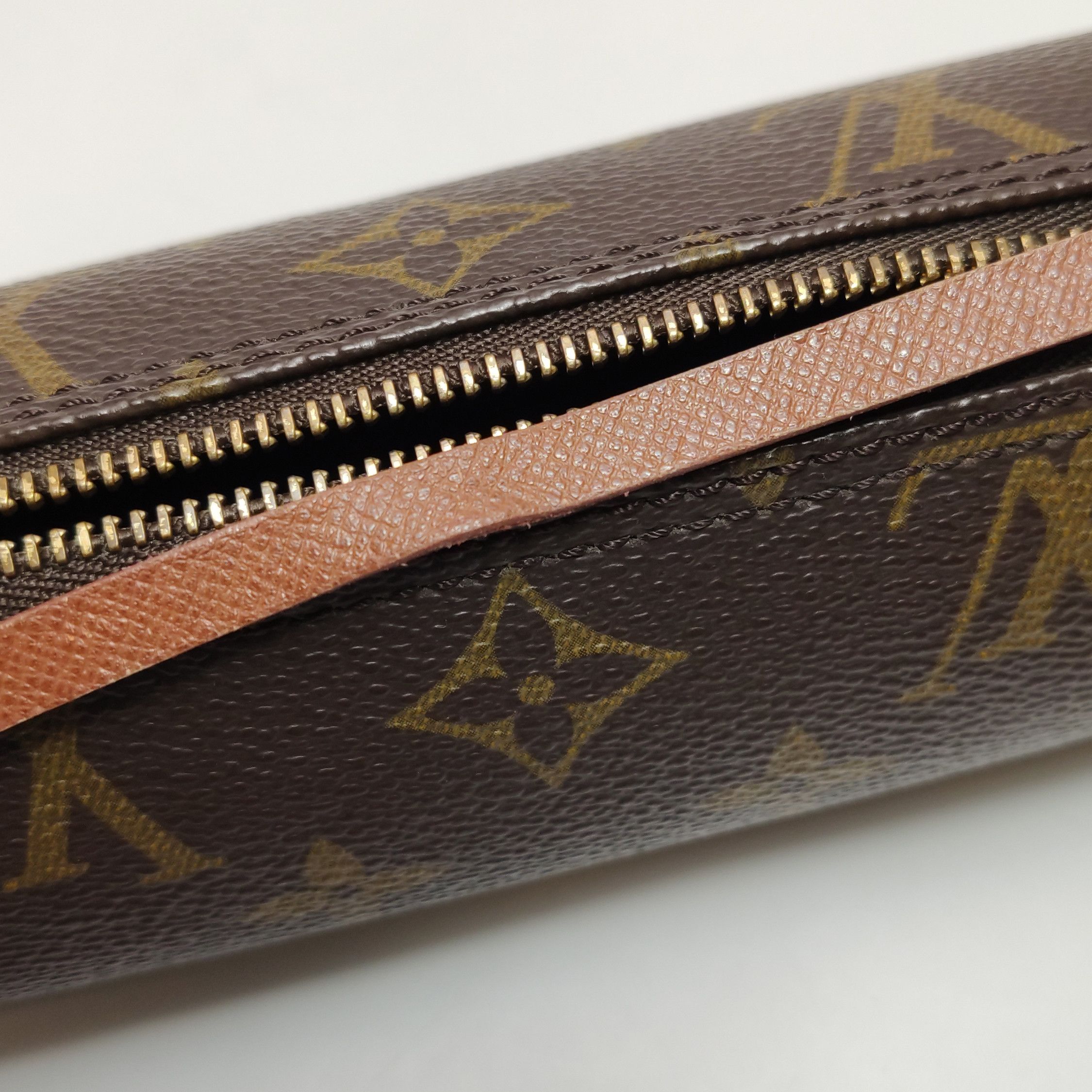 Louis Vuitton Louis Vuitton (LV) Papillon Mini Cowhide Monogram Printed D Size ONE SIZE - 8 Thumbnail