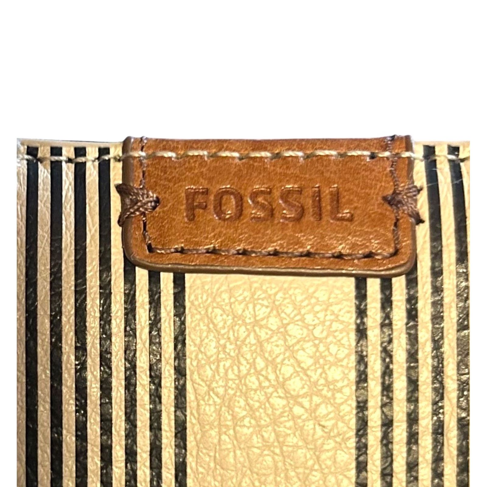 Fossil VINTAGE Fossil Emma RFID Off-White & Black Striped Bi-Fold Fringe Wallet Women's Size ONE SIZE - 4 Thumbnail