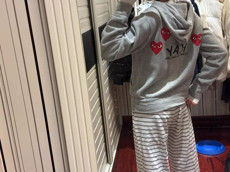 Comme des Garcons Comme Des Garcons Applique Zip Hoodie Size M / US 6-8 / IT 42-44 - 5 Thumbnail