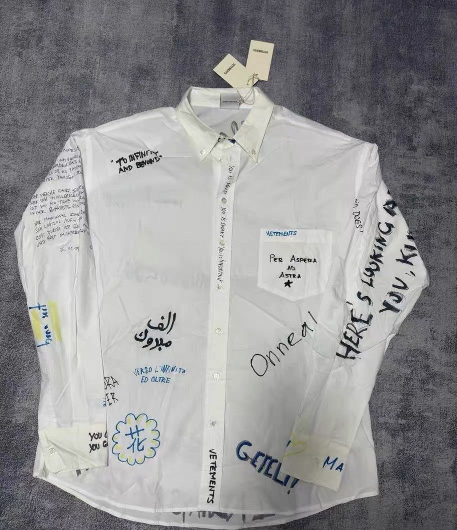 Vetements Vetements 19SS Graffiti Shirt Size US M / EU 48-50 / 2 - 1 Thumbnail