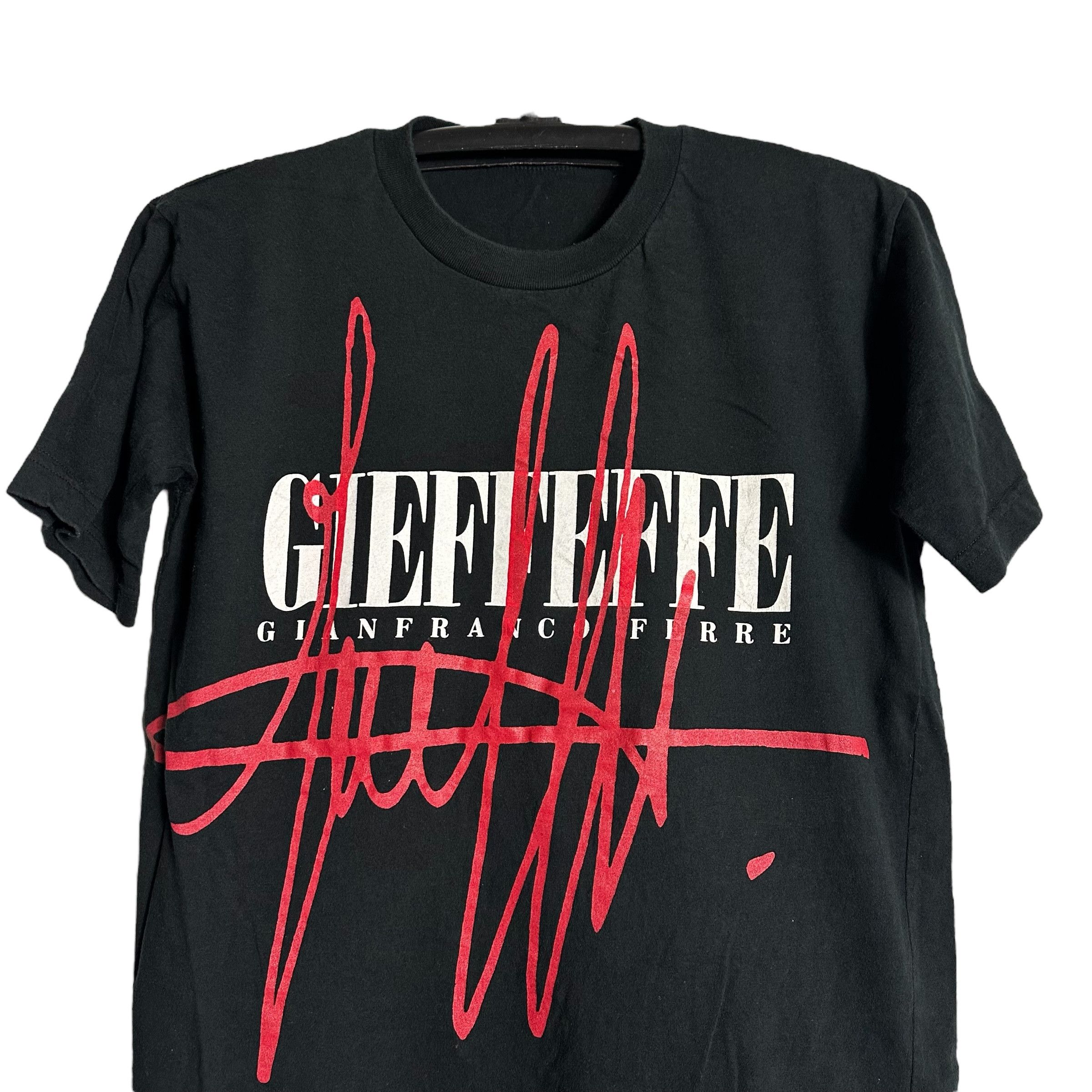 Gianfranco Ferre 🔥RARE🔥Vintage Gianfranco Ferre Sign Spell Out T-shirt Size US M / EU 48-50 / 2 - 2 Thumbnail