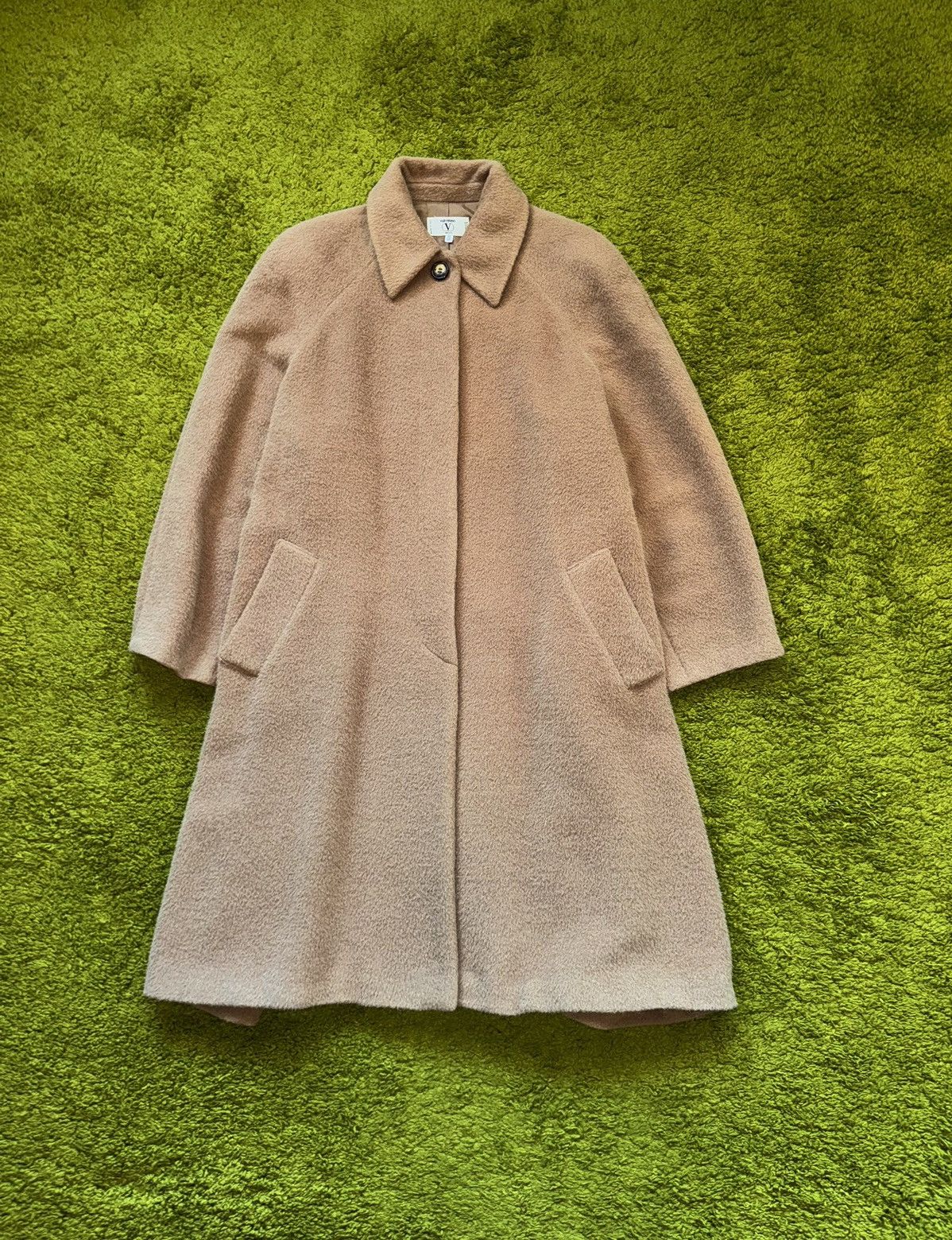 Valentino × Vintage Valentino 1990s vintage alpaca wool blend coat Size M / US 6-8 / IT 42-44 - 1 Thumbnail