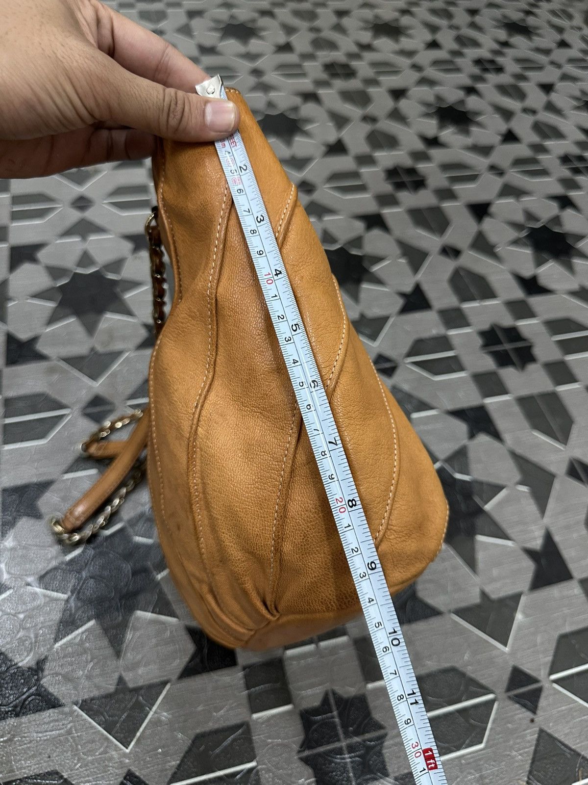 Issey Miyake 1990s Tsumori Chisato Brown Leather Shoulder Bag Size ONE SIZE - 8 Thumbnail