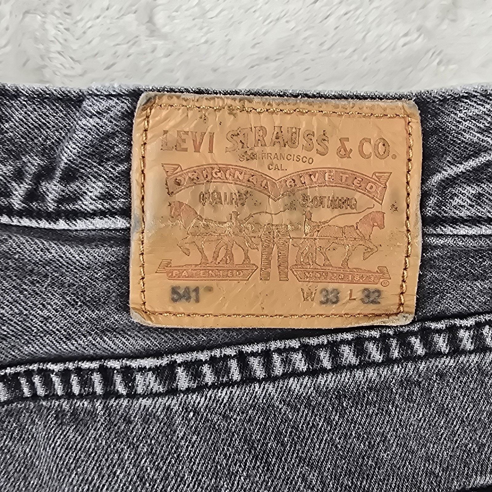 Levi's Levi's 541 Black Jeans Mens 33x29 Taper Fit Stretch Whiskers Size US 33 - 8 Thumbnail