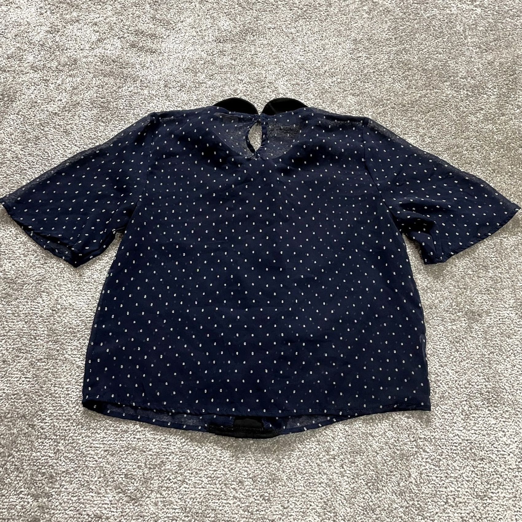 Bcbgmaxazria BCBGMAXAZRIA Blouse Top XS Blue Polka Dot 3/4 Sleeve Peter Pan Collared Silk Knit Ruffle Women Clothing Size XS / US 0-2 / IT 36-38 - 7 Thumbnail