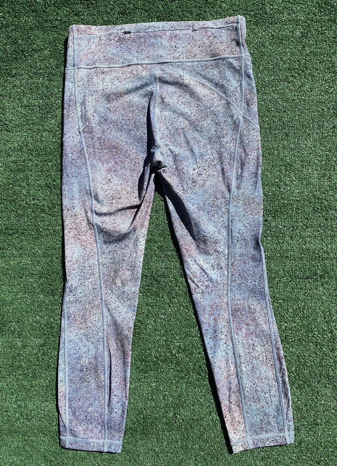 Lululemon Lululemon Summer Haze Multi Final Lap Crop Leggings Sz 8 Size 30" / US 8 / IT 44 - 3 Thumbnail