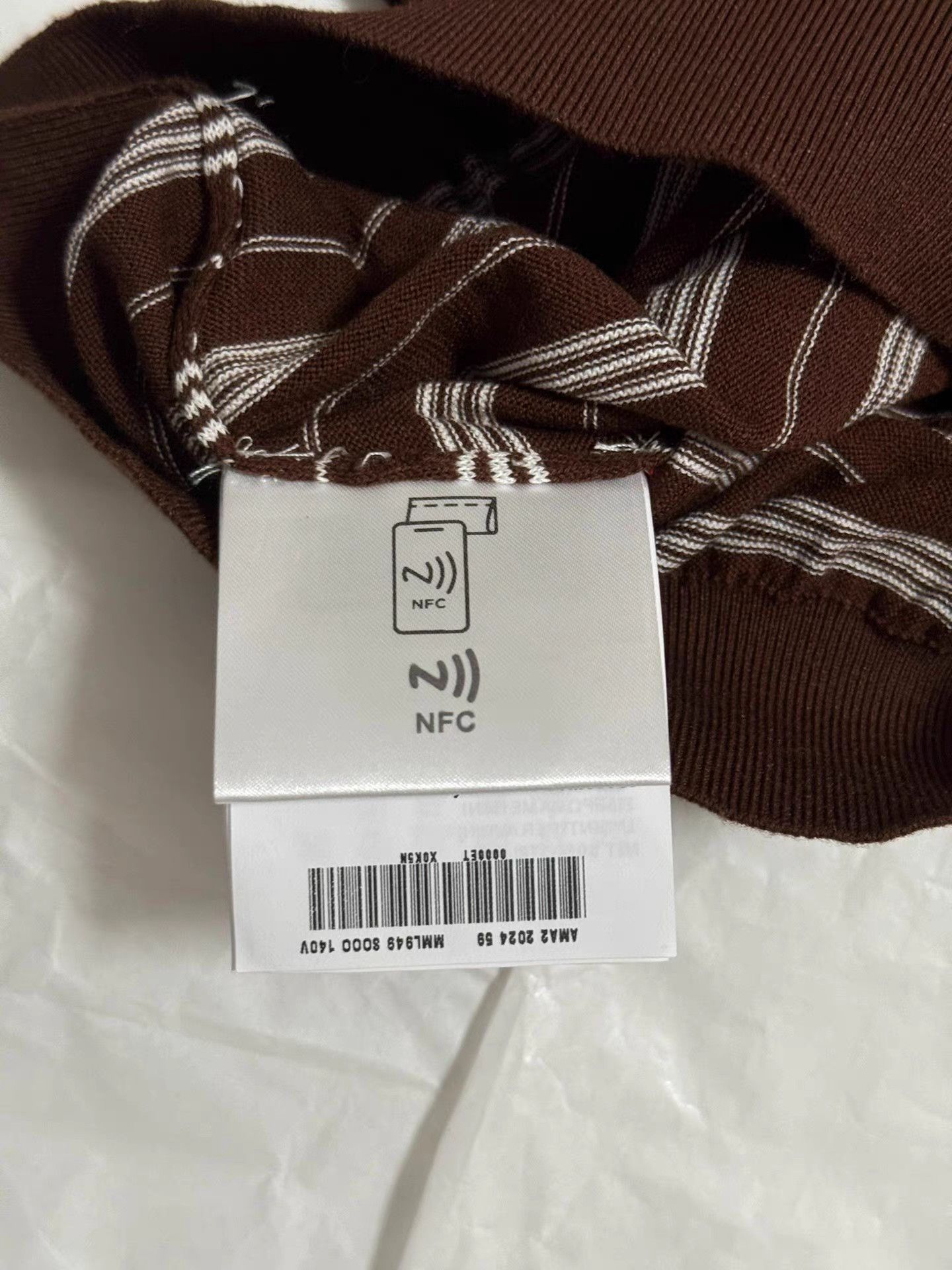 Miu Miu MiuMiu 24ss Runway Silk Polo Short Sleeve K6 Size XS / US 0-2 / IT 36-38 - 6 Thumbnail