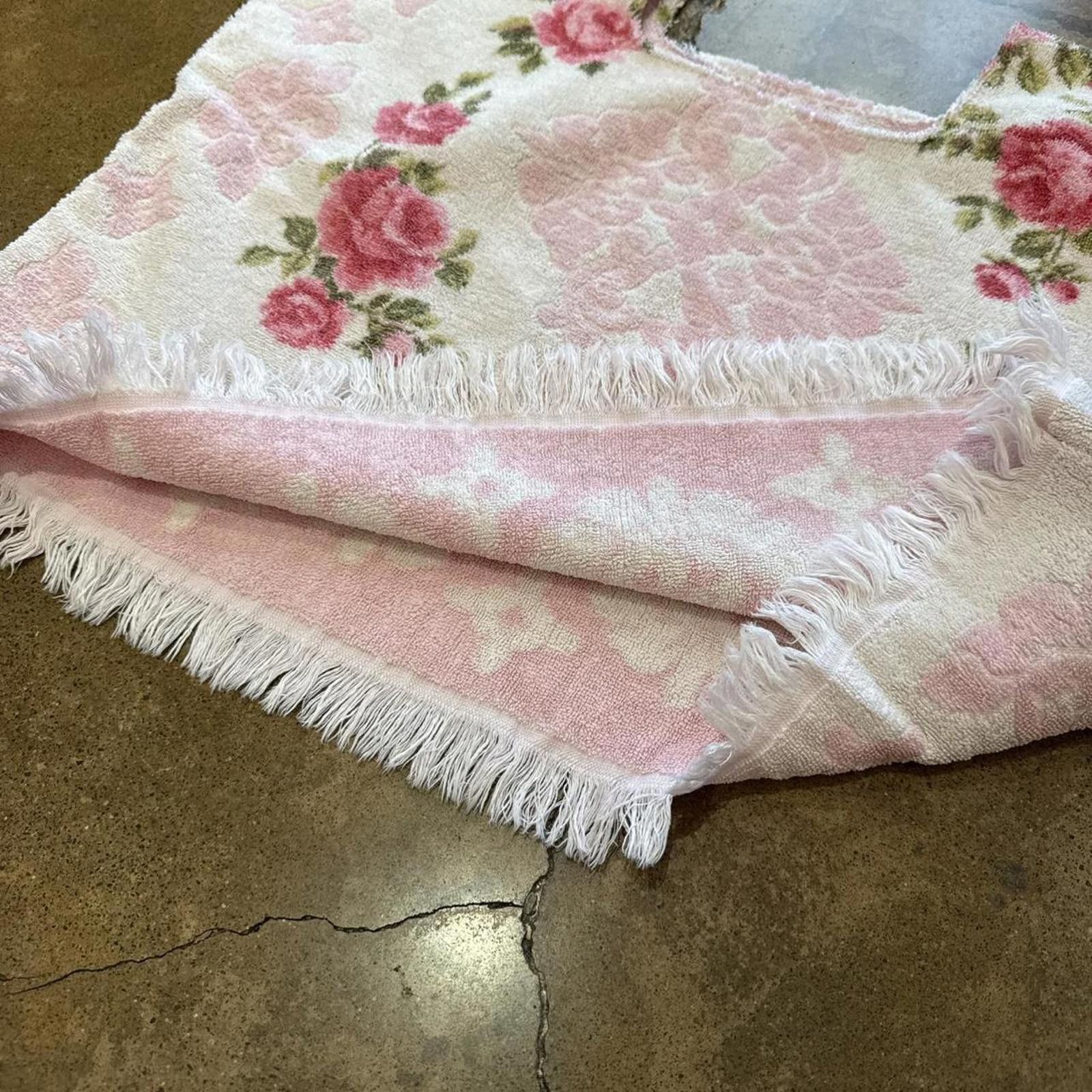 Other Vintage Rose Handmade Towel Floral Top Size ONE SIZE - 5 Thumbnail