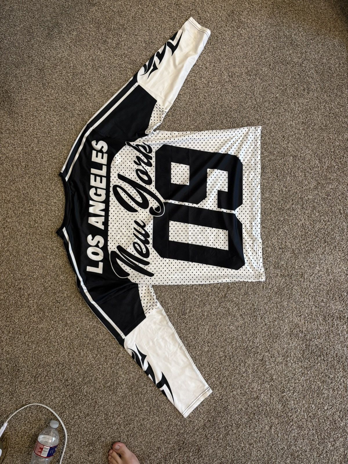 Other Black longsleeve Size US M / EU 48-50 / 2 - 2 Thumbnail