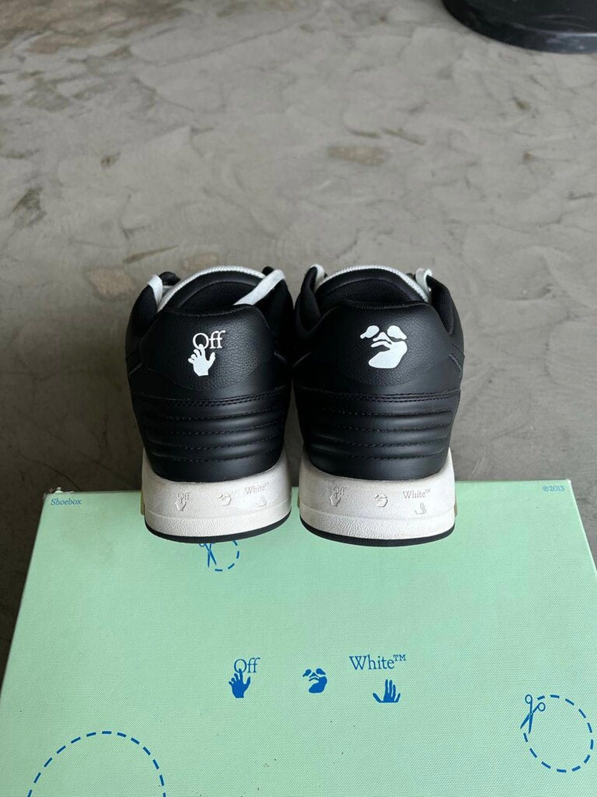 Off-White Off-White Out-Of-Office Sneaker Black/White Sz. 45 Size US 12 / EU 45 - 5 Thumbnail
