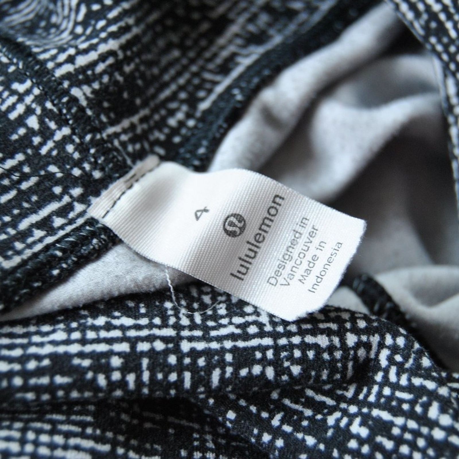 Lululemon Lululemon Turtle Neck Pullover Sweater 4 Size S / US 4 / IT 40 - 7 Thumbnail