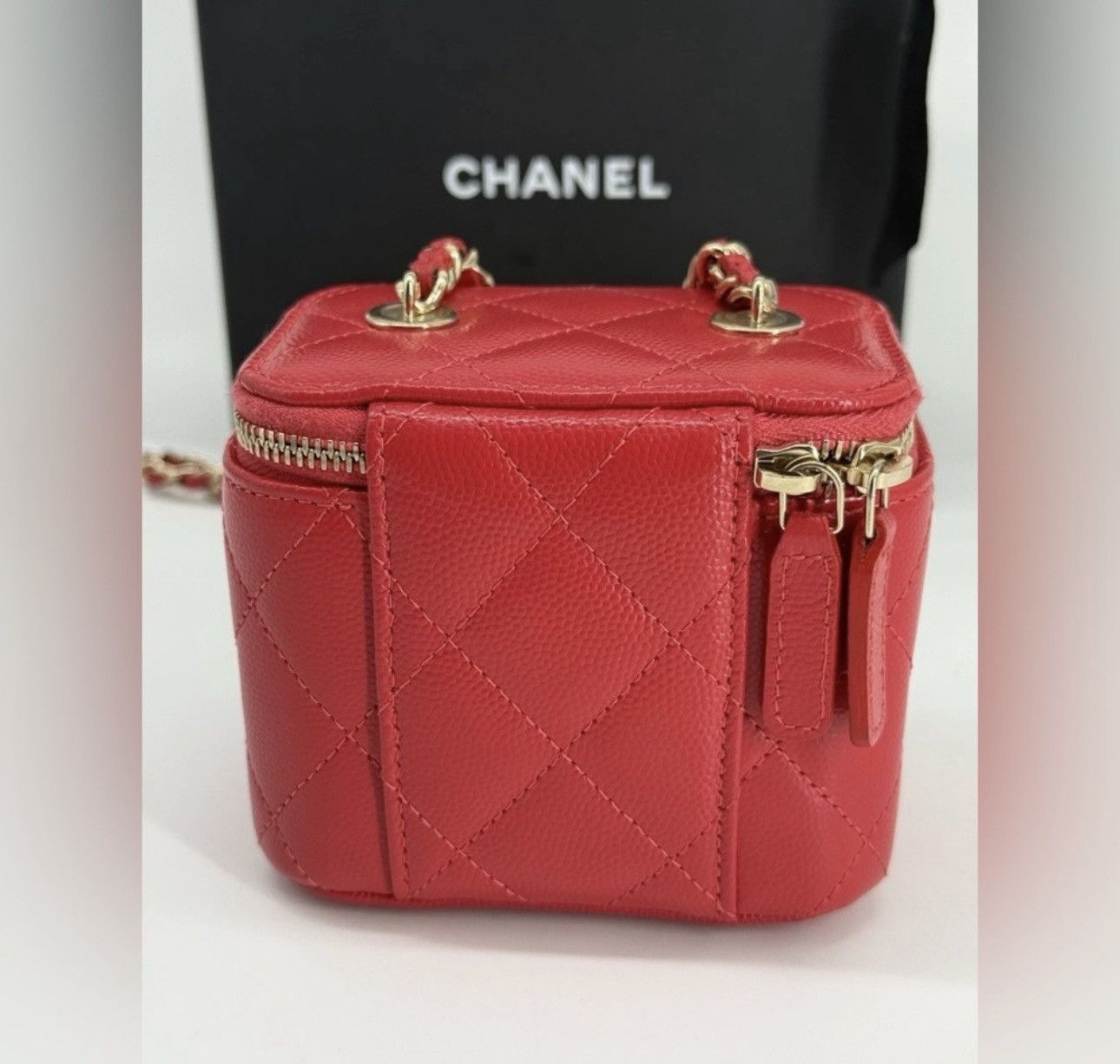 Chanel CHANEL Caviar Quilted Mini Vanity Case With Chain Red Size ONE SIZE - 5 Thumbnail