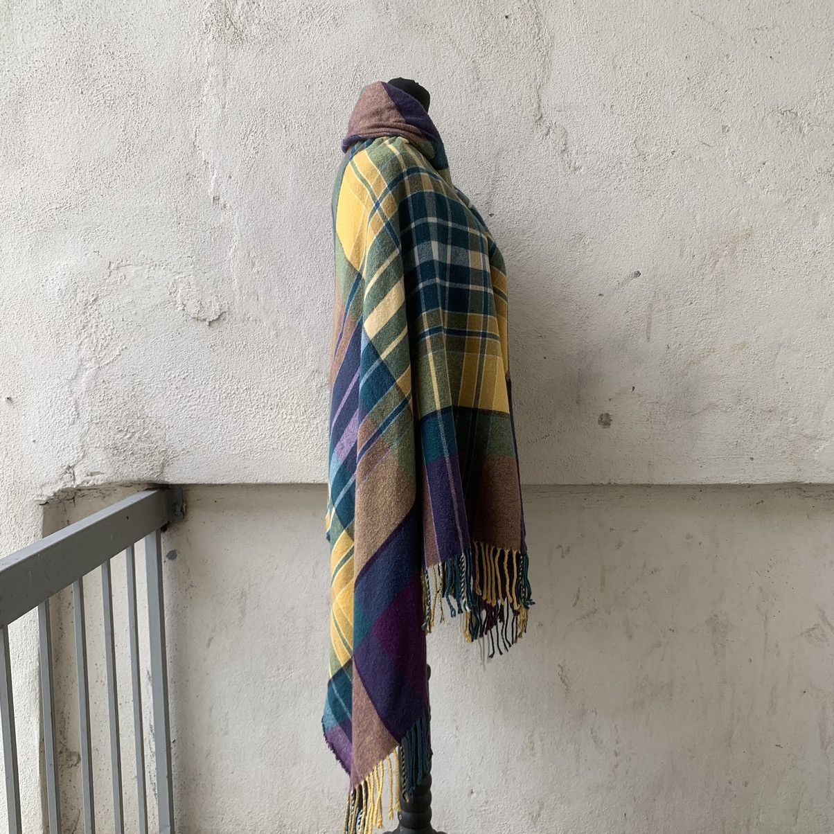 Vivienne Westwood Vivienne Westwood Archieves Tartan Ponchos/cape Size US L / EU 52-54 / 3 - 4 Thumbnail
