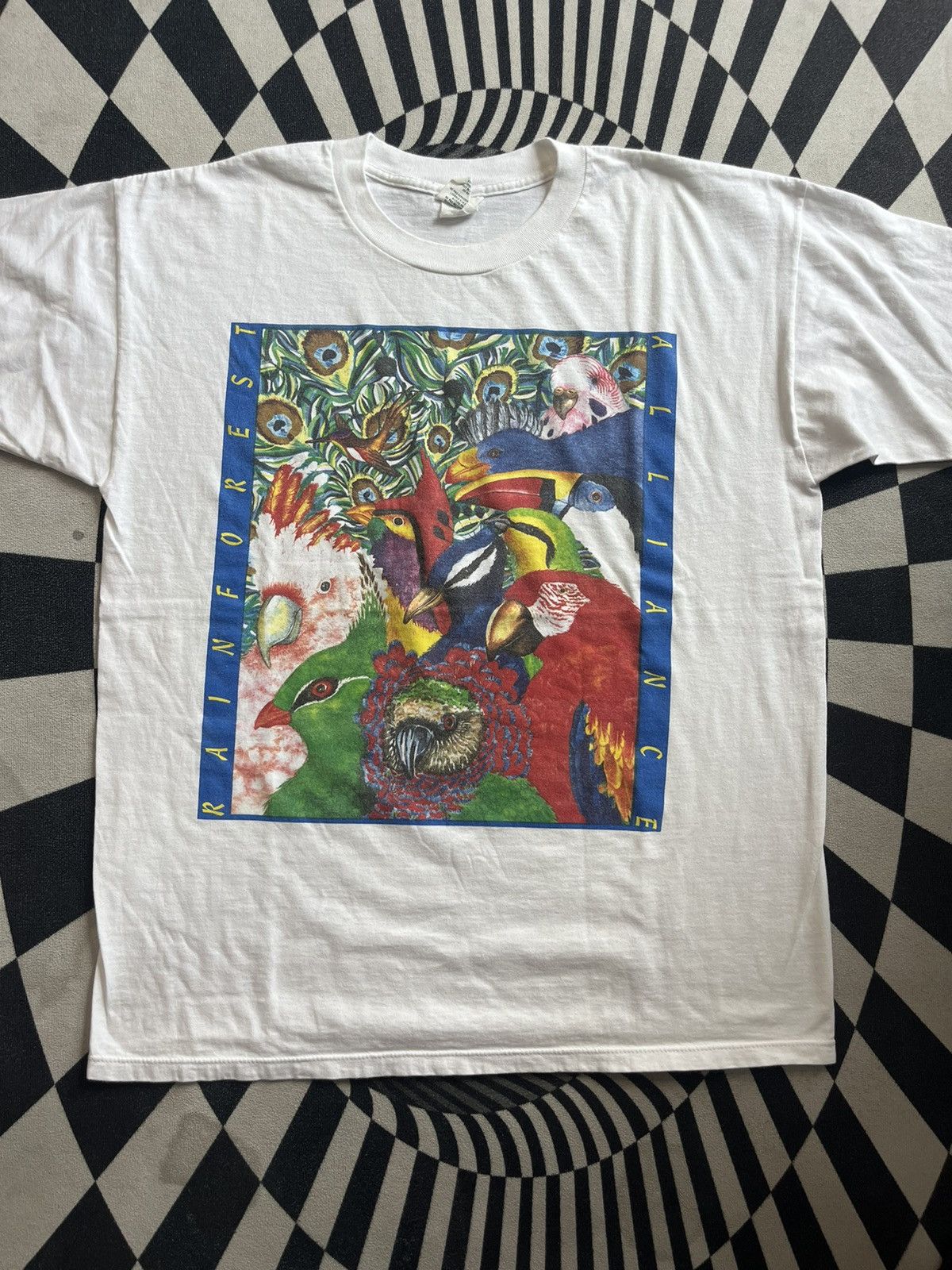 Arts & Science Vintage SAVE the Rainforest Alliance 90’s Artwork Tshirt Size US XL / EU 56 / 4 - 4 Thumbnail