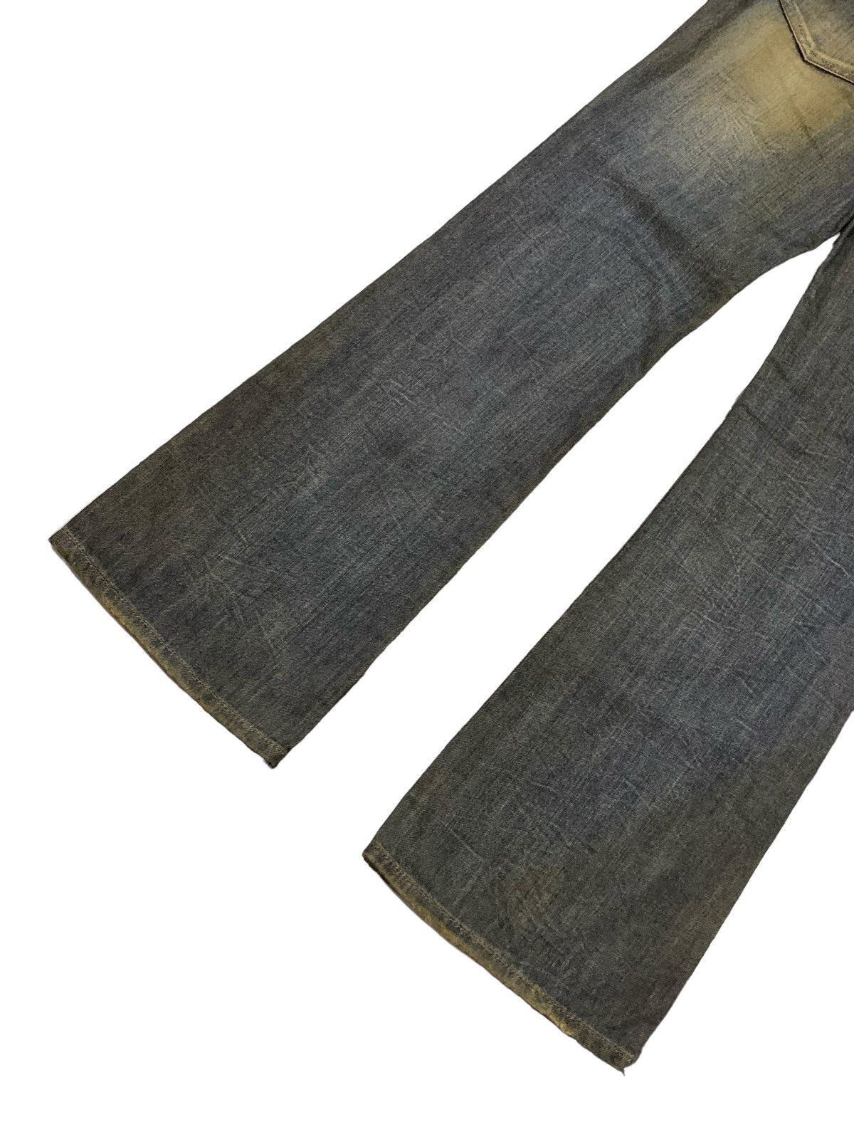 GOSTAR DE FUGA × Tornado Mart Icca Japan Mud Wash Embroidered Claw Flared Man Jeans Size US 29 - 9 Thumbnail