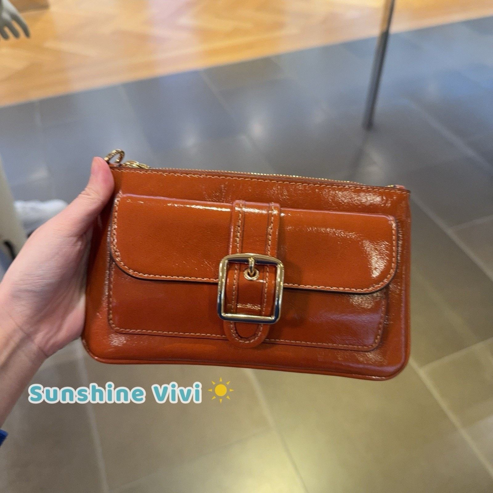 Coach NWT Coach Ashton Wristlet Shiny leather CDY04 Cinnamon Size ONE SIZE - 2 Thumbnail