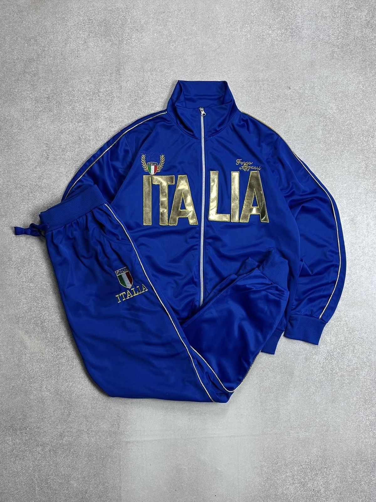 Vintage Vintage Italy Y2K Flared Tracksuit M Size US S / EU 44-46 / 1 - 1 Thumbnail