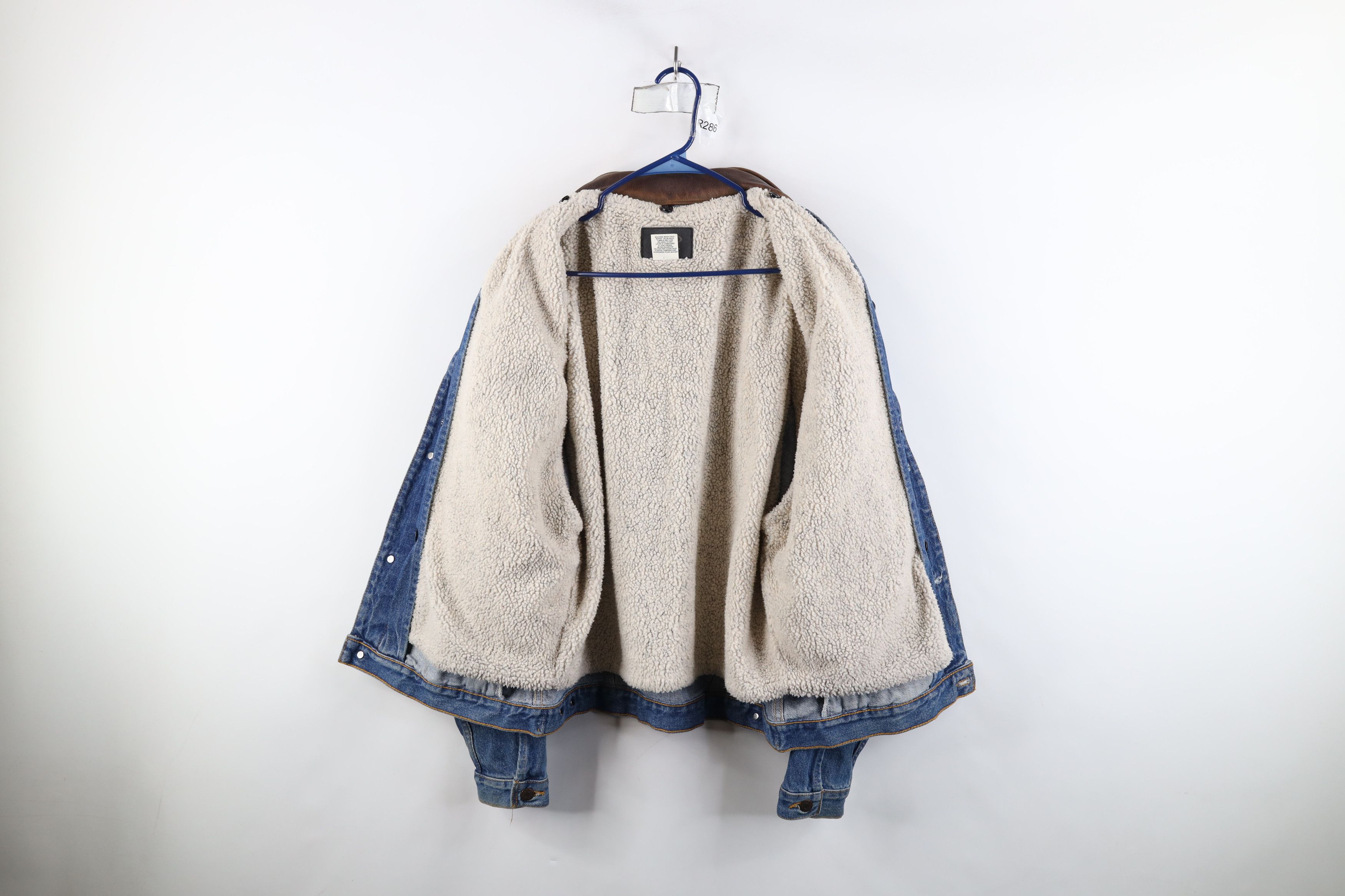 Vintage Vintage 90s Streetwear Leather Collar Denim Trucker Jacket Size US L / EU 52-54 / 3 - 10 Thumbnail