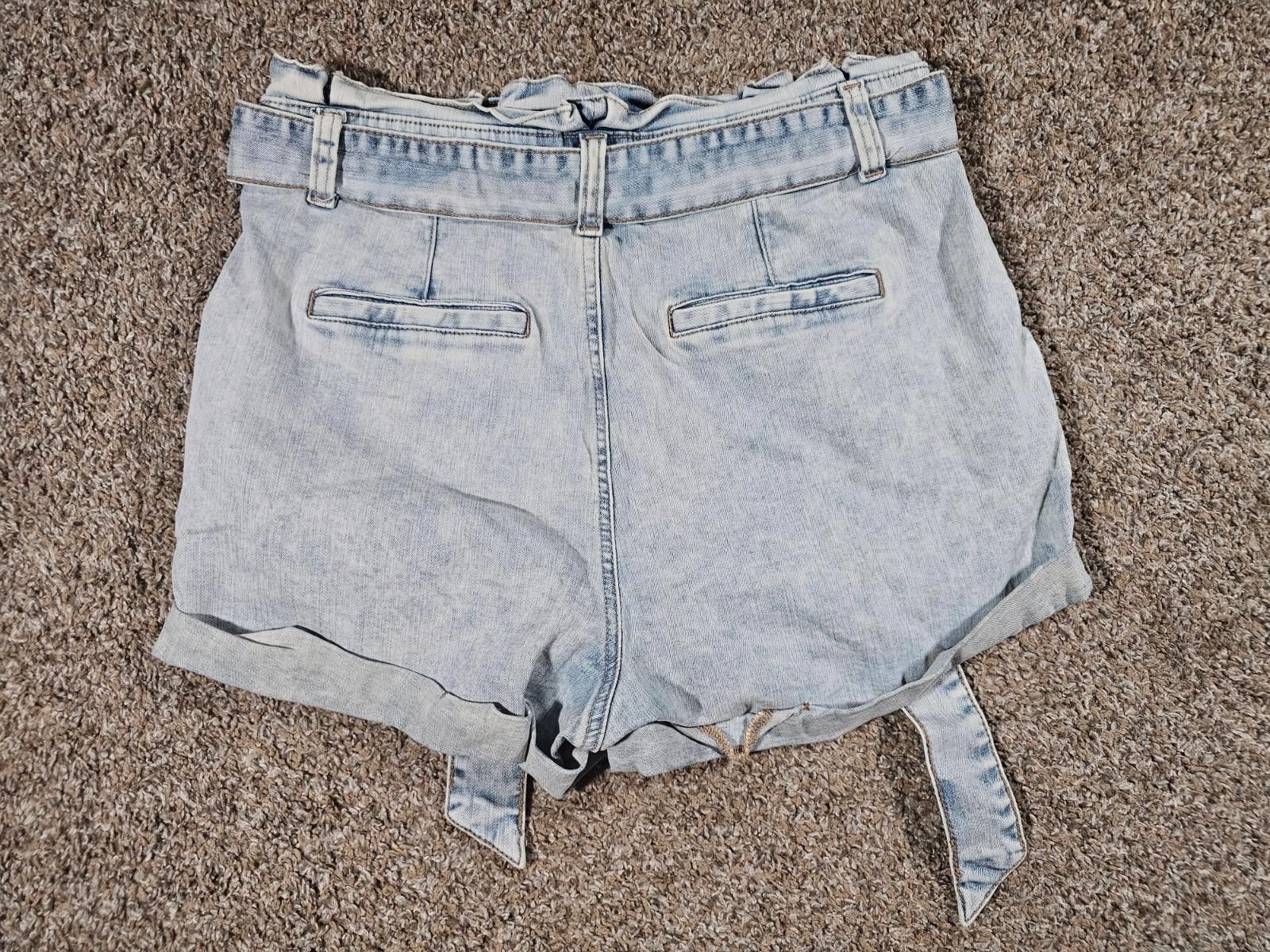 Express Express Shorts Shortie Super High Rise Belt Pockets 12 Cuffs Size 34" / US 12 / IT 48 - 8 Thumbnail