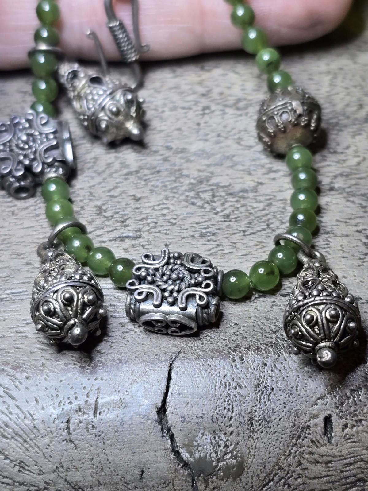 The Unbranded Brand Vintage Sterling Silver & Jadeite Necklace Ornate Dangles Size ONE SIZE - 7 Thumbnail