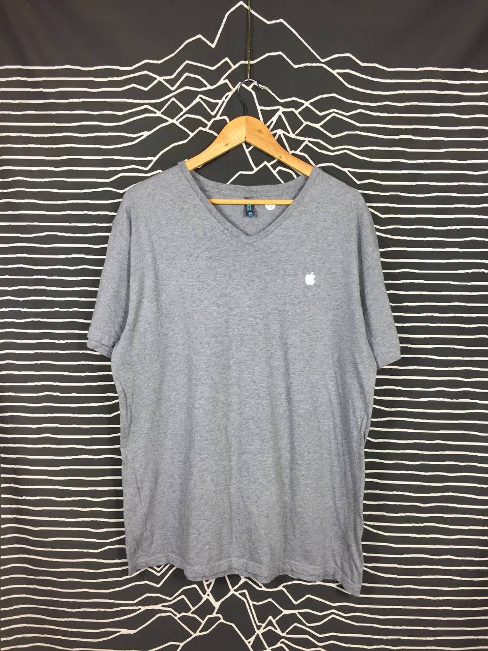 Apple × Vintage Vtg Apple Macintosh Logo Techwear V-Neck Tee Size US L / EU 52-54 / 3 - 1 Thumbnail