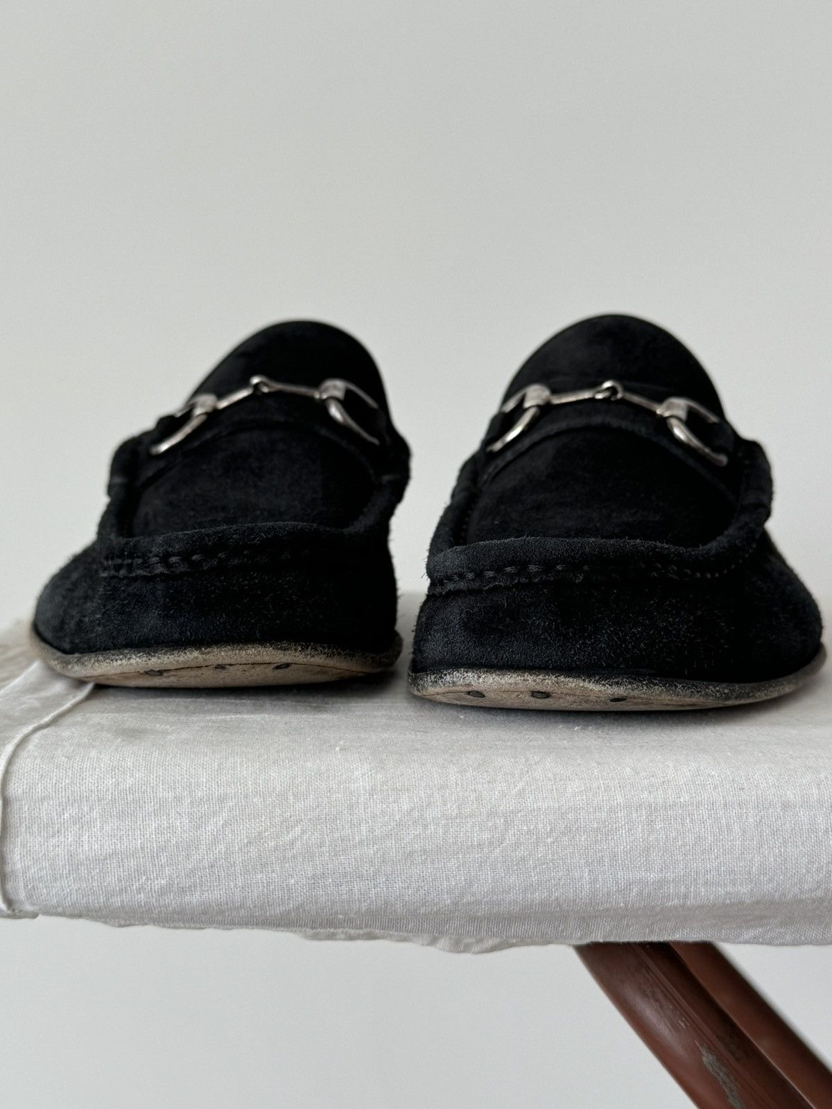 Gucci × Tom Ford × Vintage Vintage Gucci Black Horse Bit Suede Loafers Size US 8 / EU 41 - 4 Thumbnail